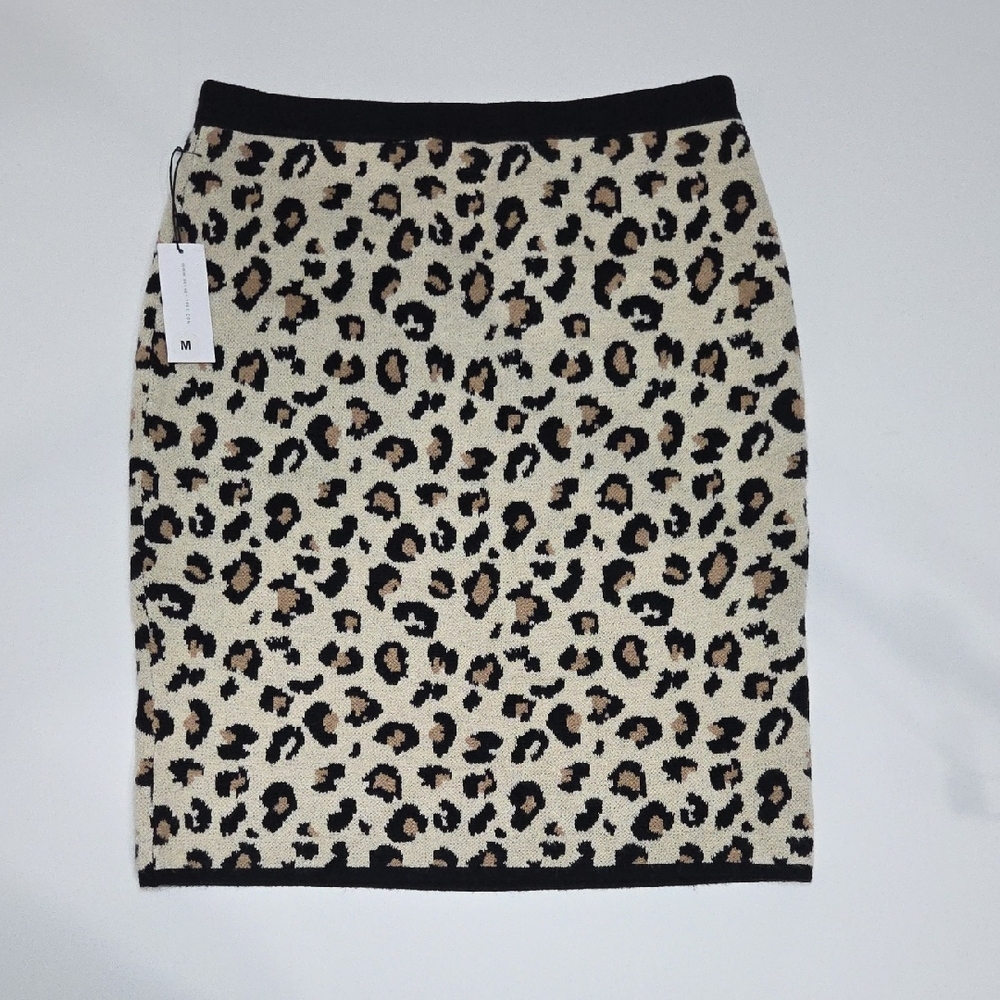NWT Velvet by Graham‎ & Spencer Leopard Print Pencil Skirt